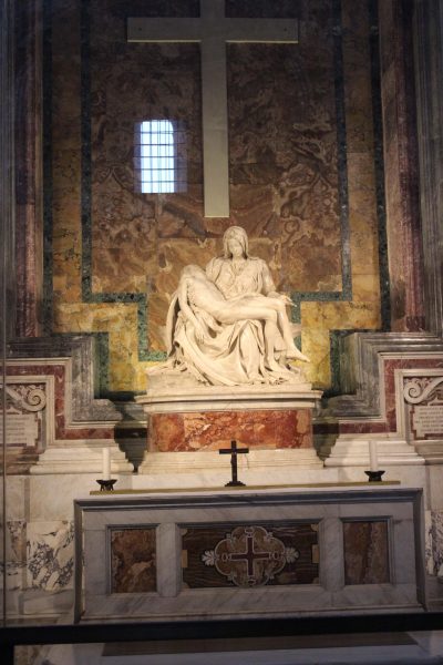  Pietà, de Michelangelo