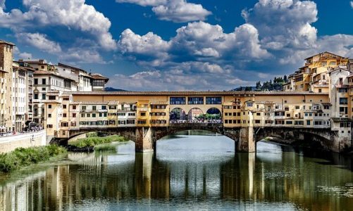 Ponte Vecchio, a ponte dourada de Florença