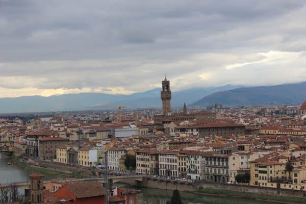Florença com a Torre Arnolfo em destaque