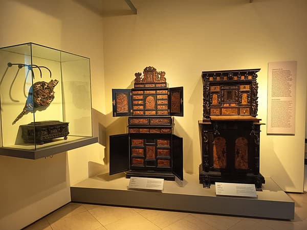 Museu de Mobiliário e Esculturas em Madeira