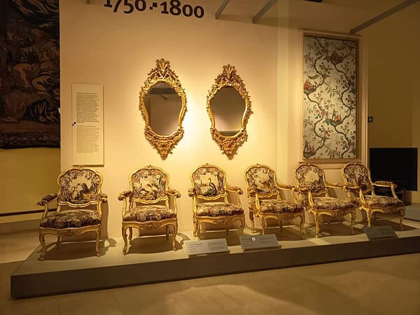 Museu de Mobiliário e Esculturas em Madeira