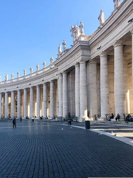 Colunatas de Bernini na Piazza di San Pietro