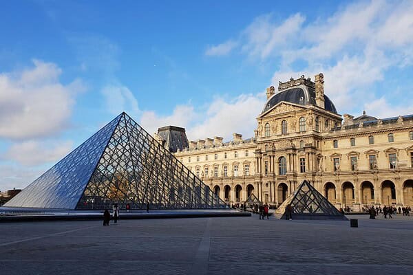 Museu do Louvre