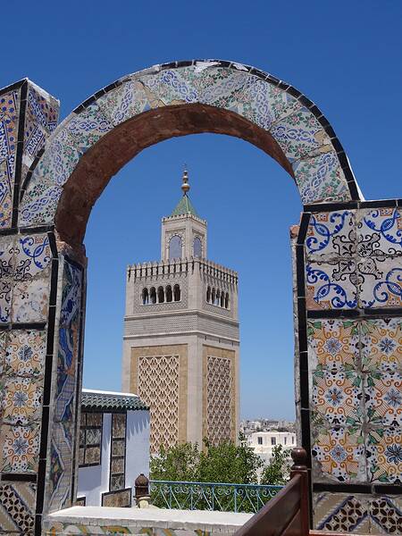 Medina de Tunes com Minarete da Mesquita de Zitouna